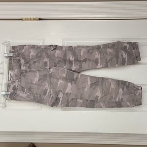 Abercrombie & Fitch Kids 7/8 Camo Cargo Pants